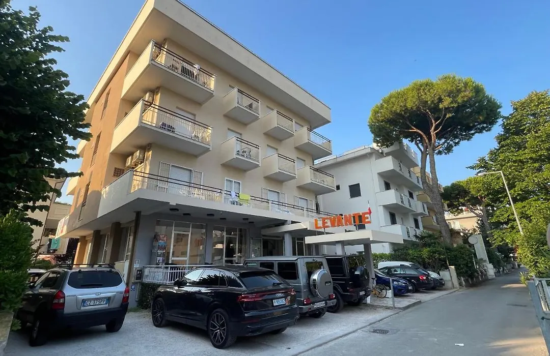 Hotel Levante Convenzionato Aquafan Riccione-1